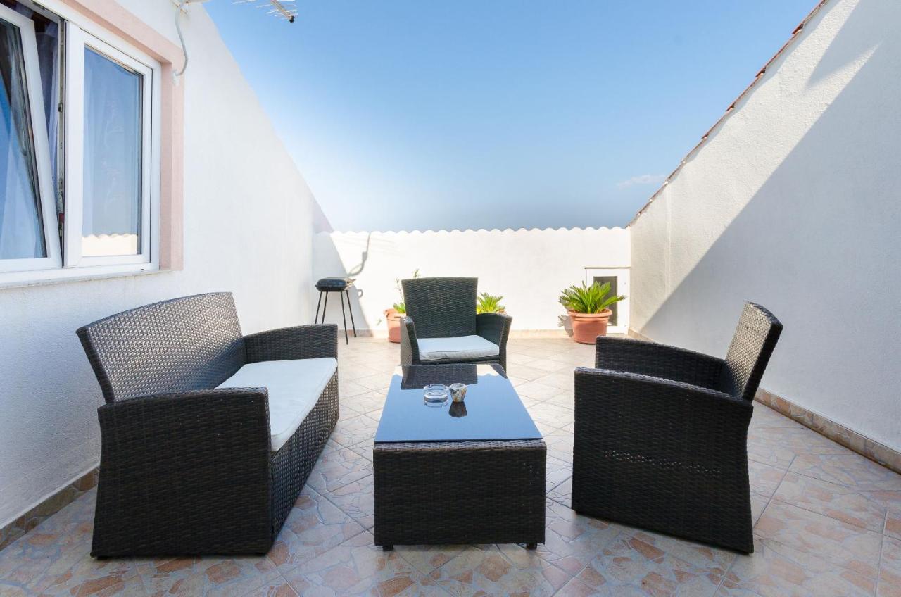 לופאר Apartments Albina מראה חיצוני תמונה