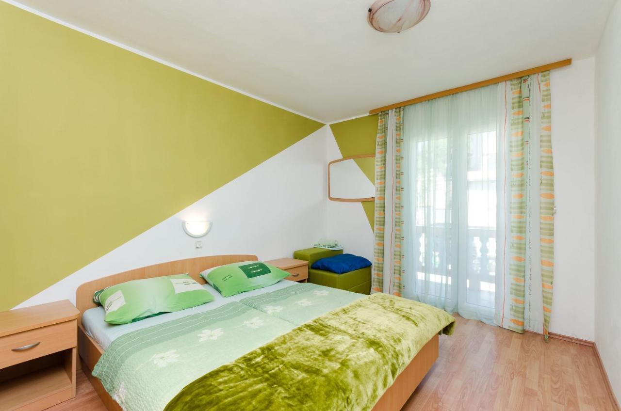 לופאר Apartments Albina מראה חיצוני תמונה