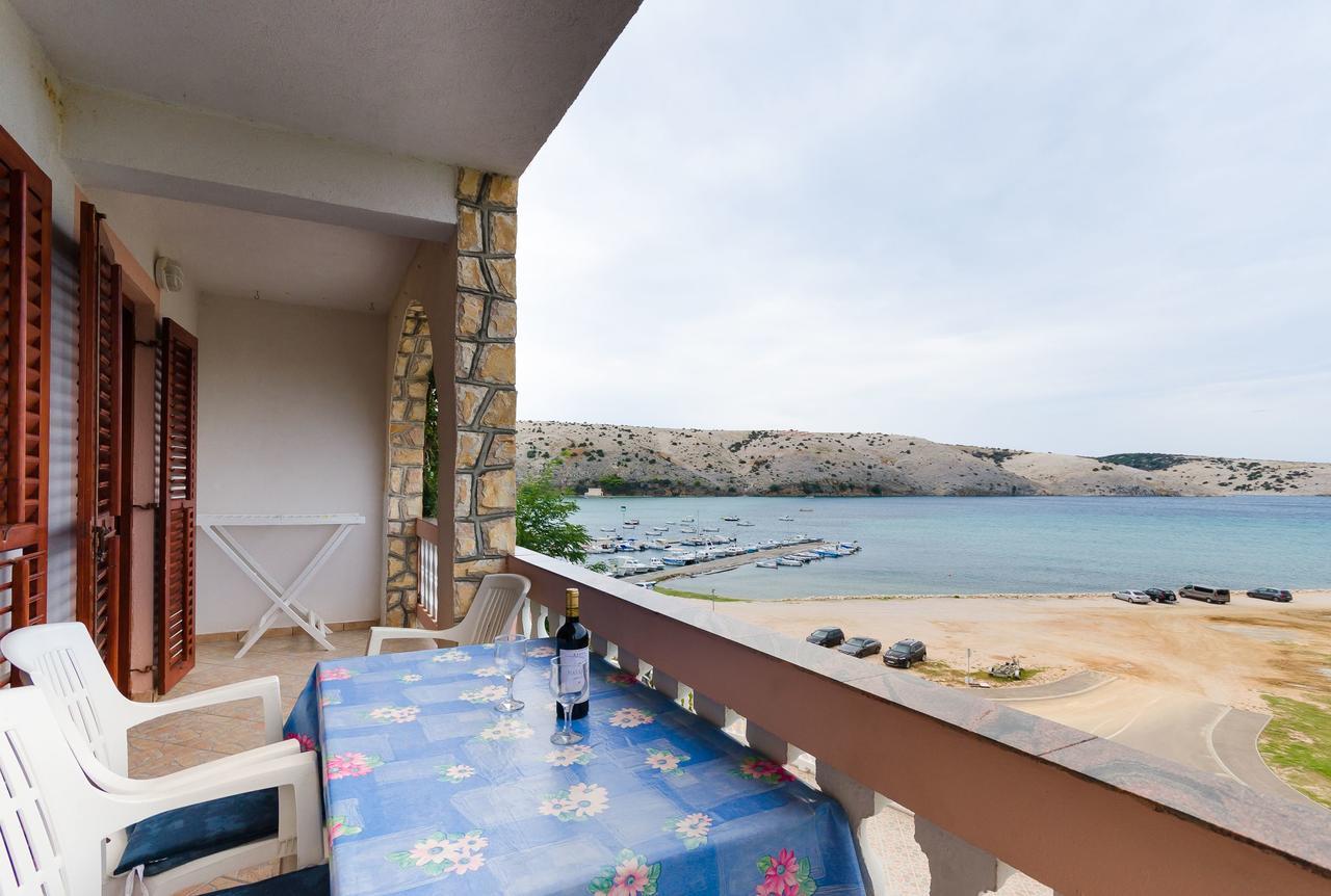 לופאר Apartments Albina מראה חיצוני תמונה
