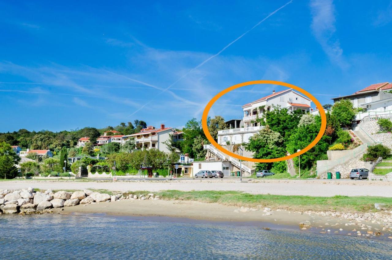 לופאר Apartments Albina מראה חיצוני תמונה